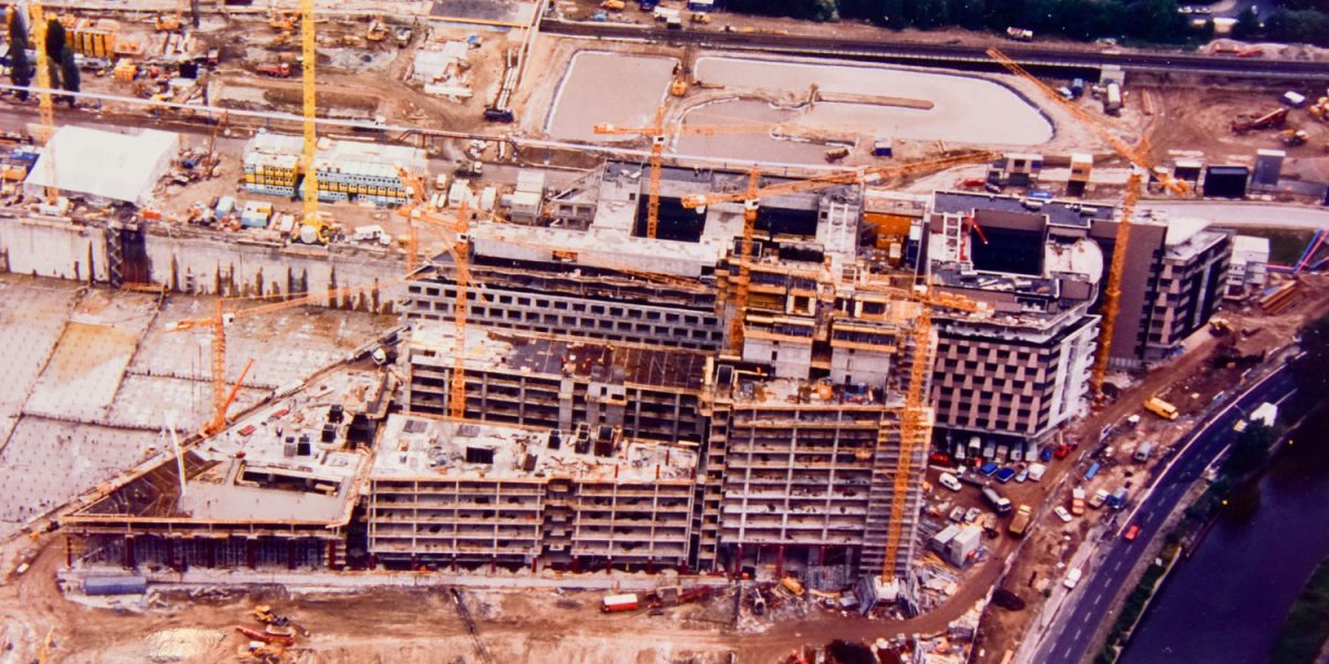 Bau des Debis Center 1994