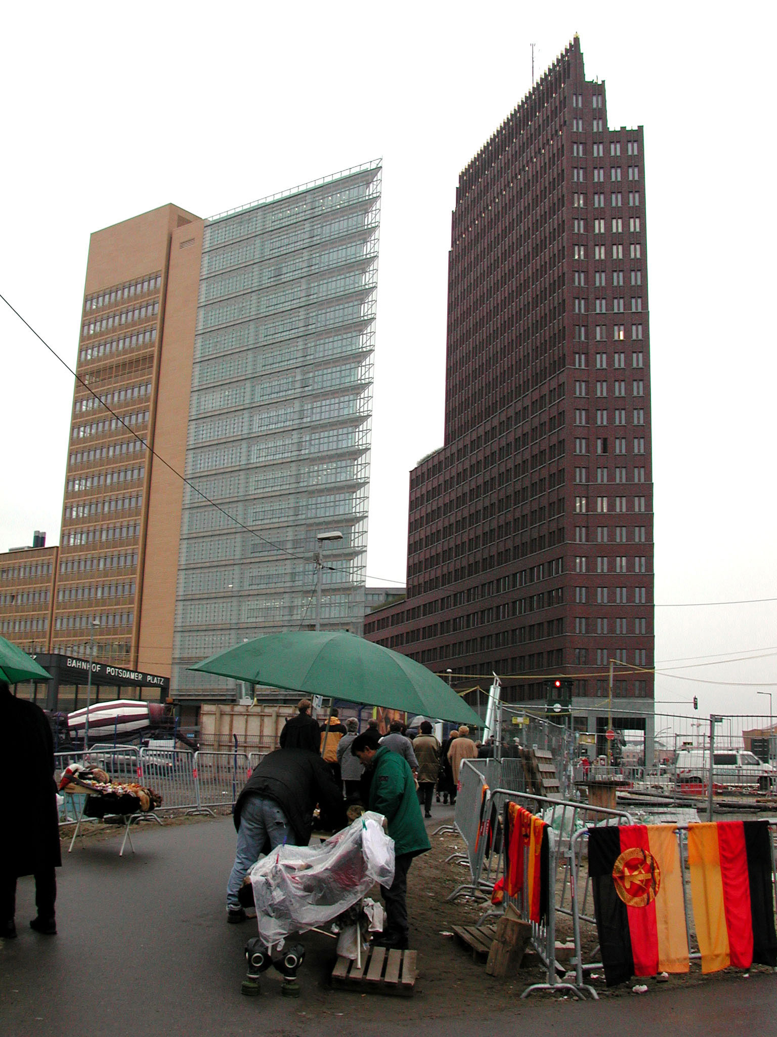 Strassenverkauf am Potsdamer Platz 2001